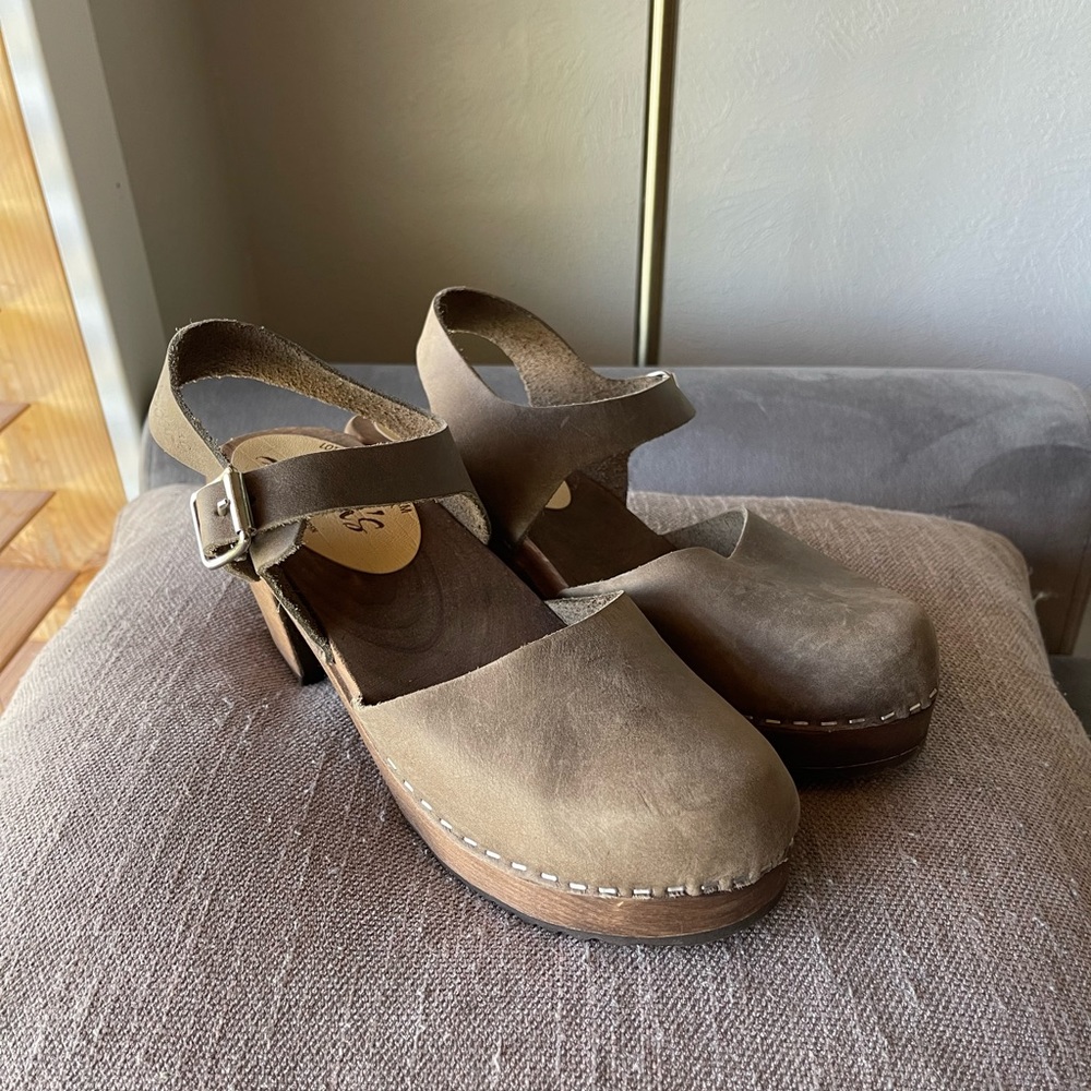 Lotta’s Clogs
